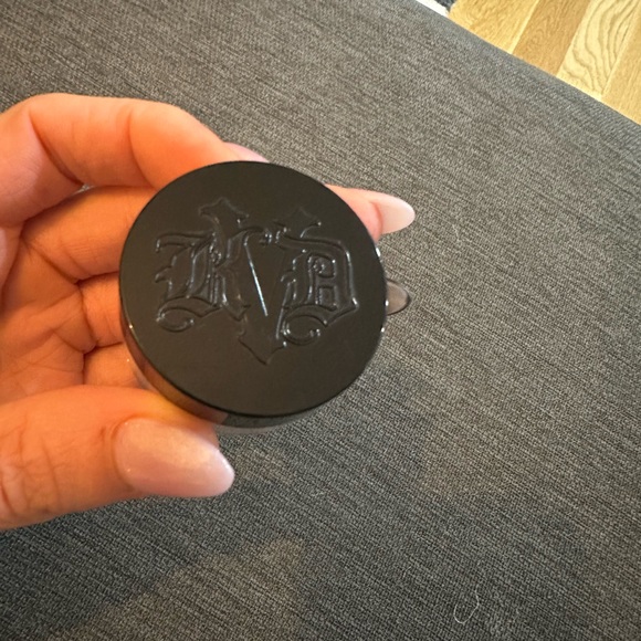 Kat Von D Lock-It Setting Powder Translucent Mini Size *Brand New* - Picture 3 of 3